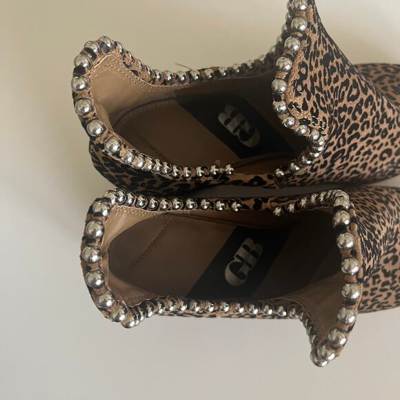 Gianni Bini 'Call Me' Women's 7 Leopard Print Leather Bootie Ball Chain Detail - Picture 3 of 8
